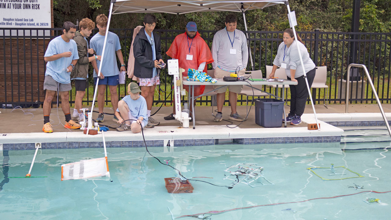 bayshore christian students compete in rov competition