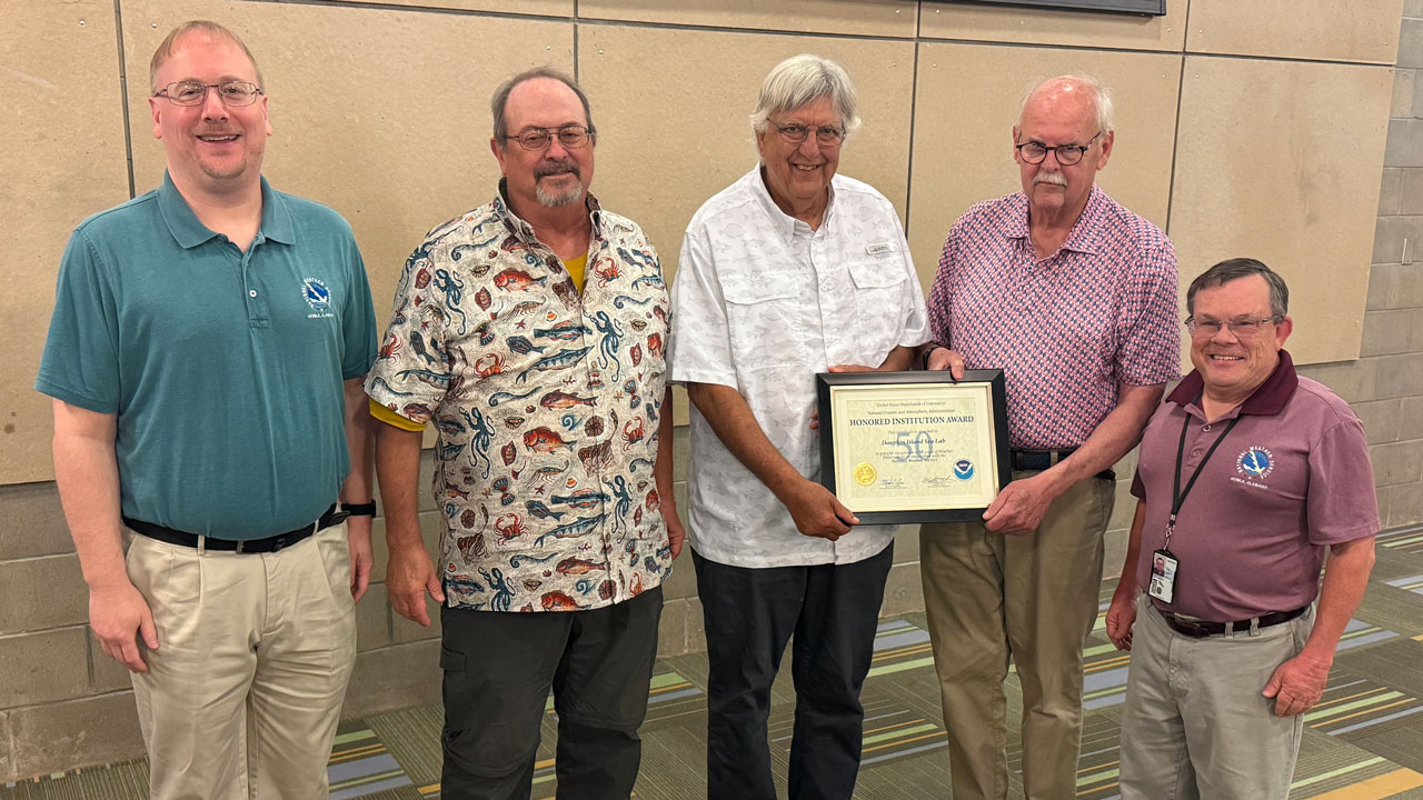 group receives COOP Award